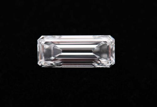 4.37 cts., D color, Internally Flawless emerald-cut diamond to be offered with an estimate of $40,000-60,000
Grogan & Company